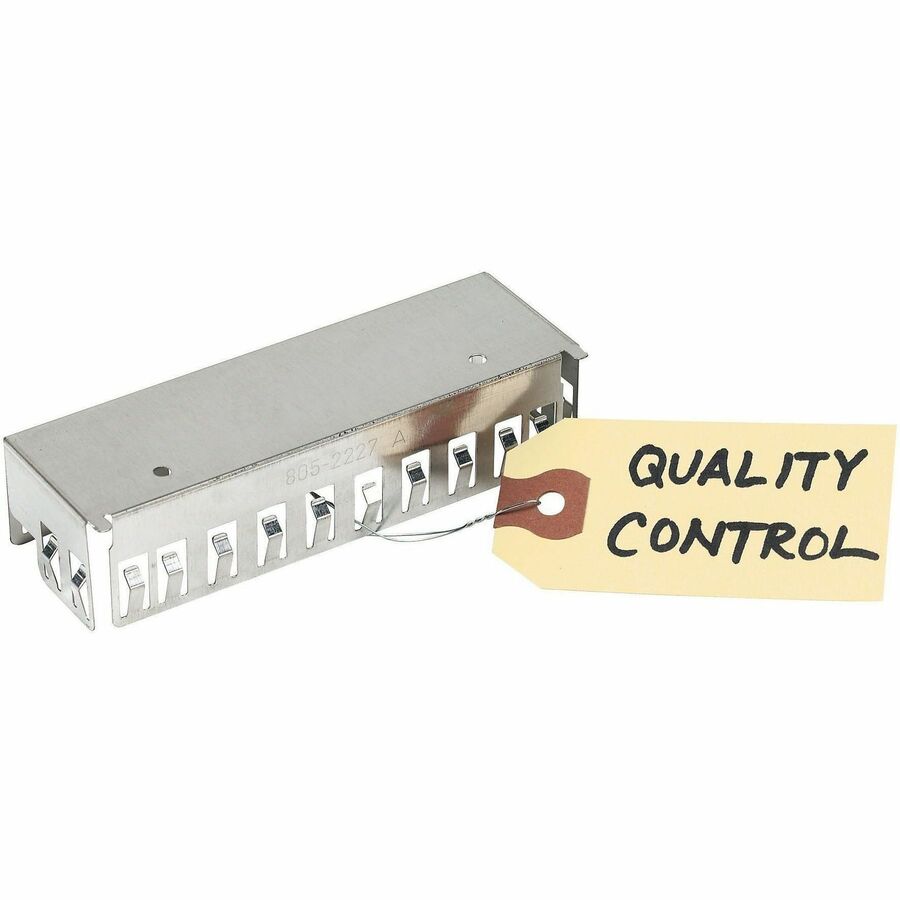 Avery®, Shipping Tags with Wire, 11.5 pt. Stock, 2-3/4"x1-3/8" , 1,000 Manila Hang Tags - #26 - 2.75" Length x 1.37" Width - Rectangular - Wire Fastener - Card Stock, Pulp - Manila - 1000 / Box