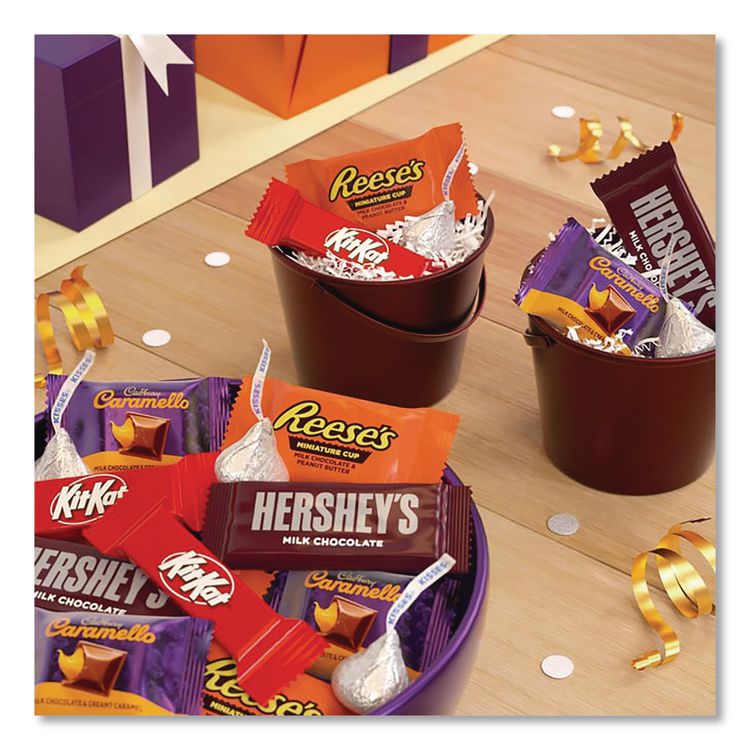 Assorted Minis Value Pack, Assorted Chocolates, 57.18 oz Bag, 210 Pieces