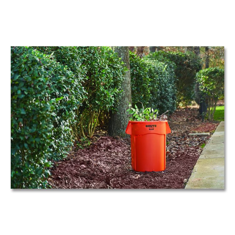 Brute Round Container, 32 gal, Resin, Orange