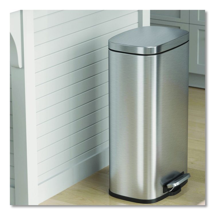 Step Pedal Trash Can, 8 gal, Plastic/Stainless Steel, Silver
