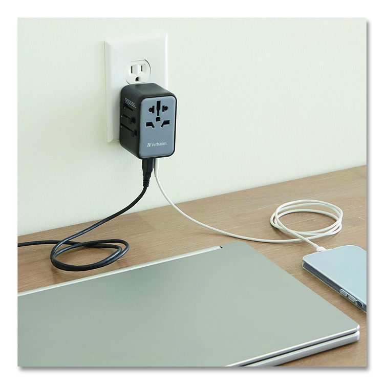 UTA-09 Gan III Universal Travel Adapter, (2) USB-A/(2) USB-C/USB-C with Power Delivery 3.0