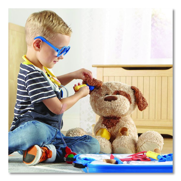 Pretend and Play Doctor Set, Ages 3 and Up, 19 Pieces