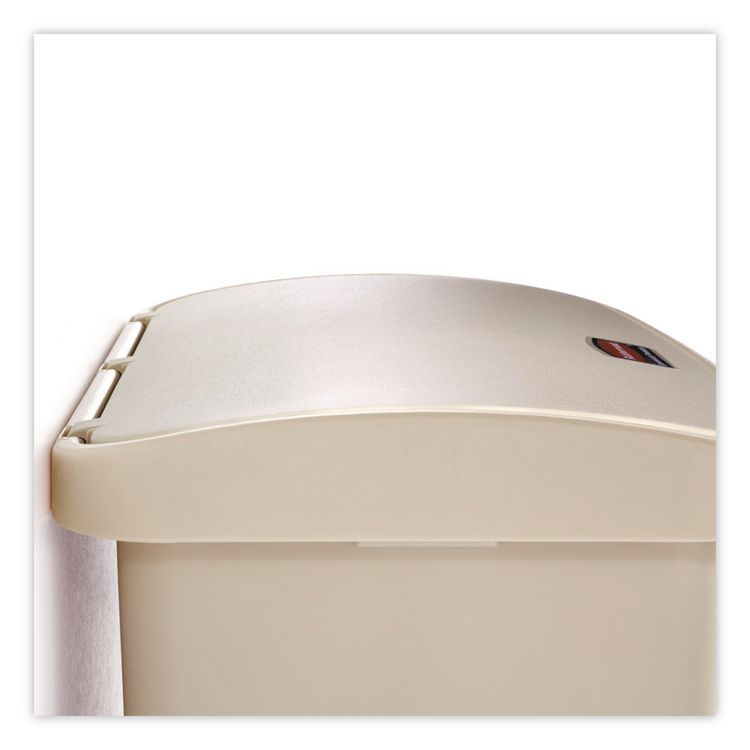 Streamline Resin Step-On Container, End Step Style, 4 gal, Resin, Beige