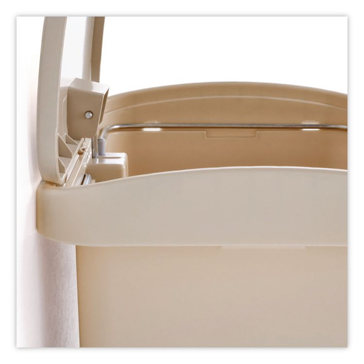 Streamline Resin Step-On Container, End Step Style, 4 gal, Resin, Beige